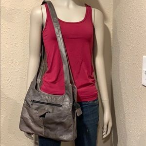 Leather shoulder bag